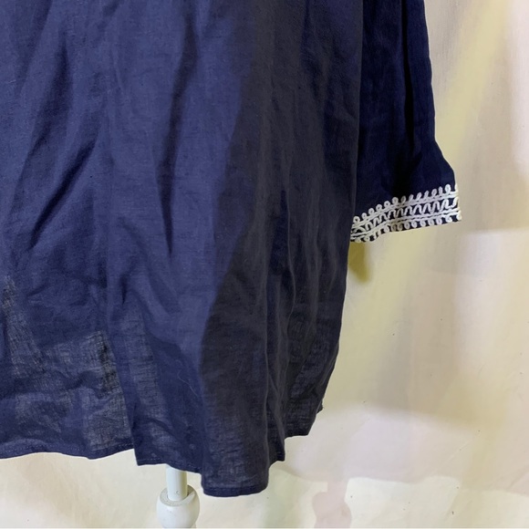 Symple // dark blue linen tunic with white embroidered design size large - Picture 6 of 8